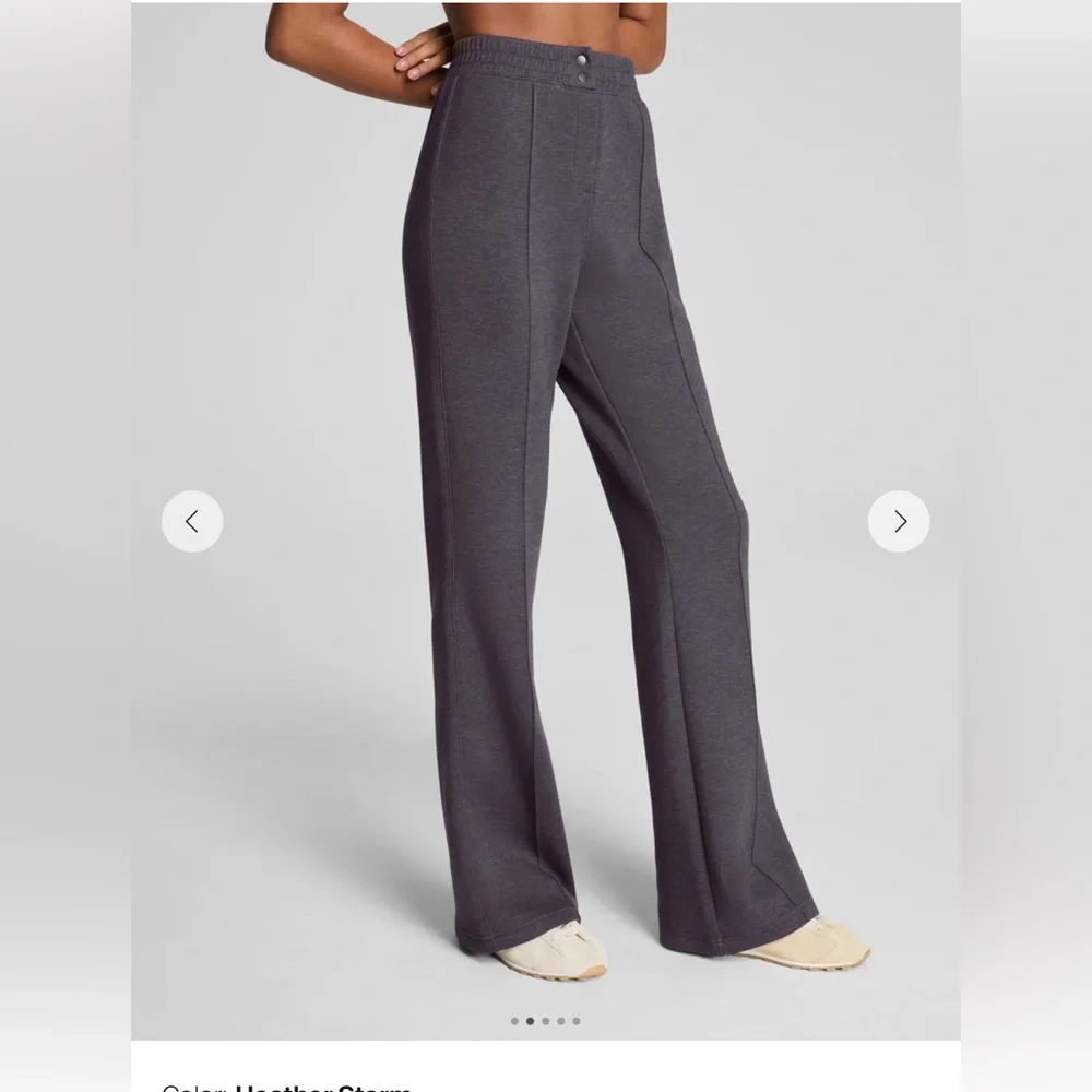 Spanx AirEssentials Brushed Flare Pant Petite M - Picture 1 of 6